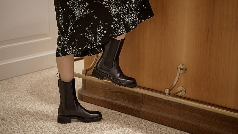 Обувките, които ще носим есента: Заменяме сандалите с елегантни боти