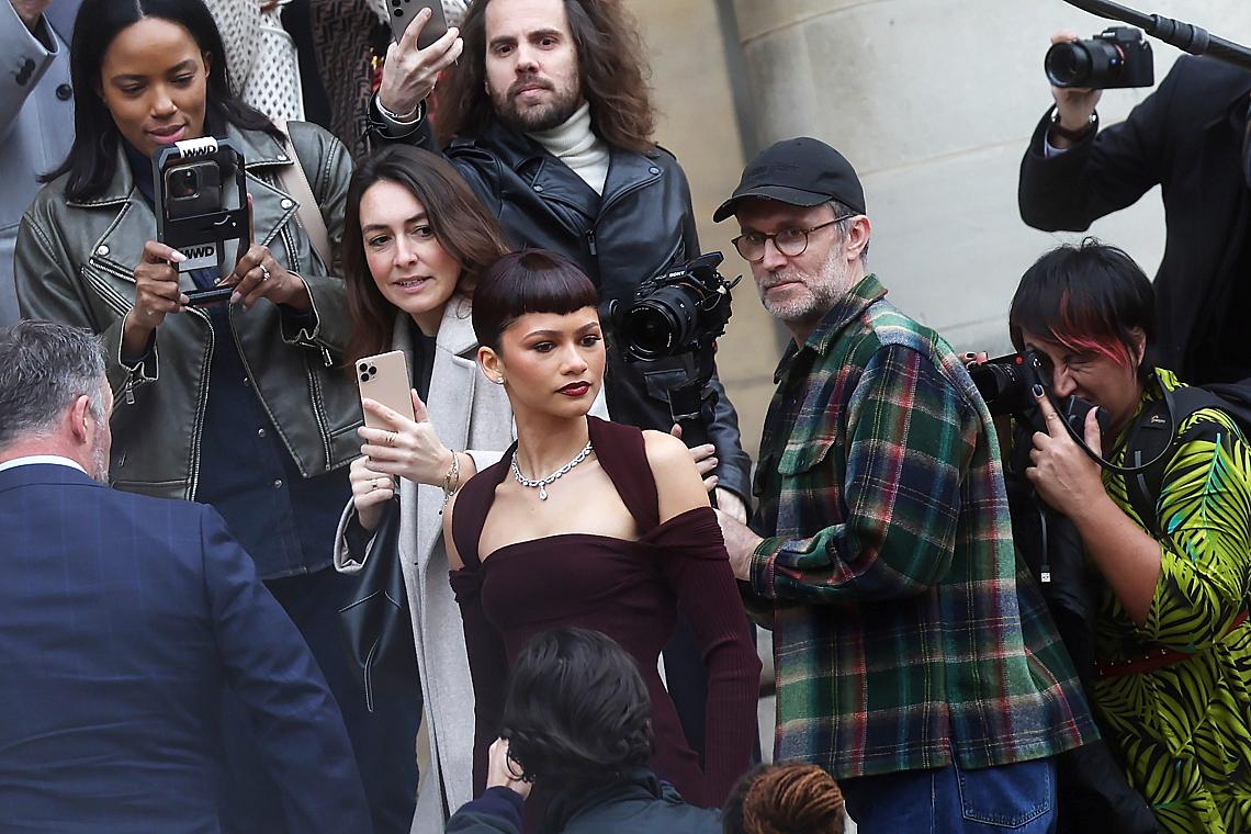 Снимка: Какво облече Зендая на шоуто на Fendi в Париж?