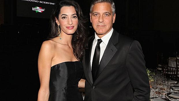 Джордж и Амал Клуни приютиха иракски бежанец
