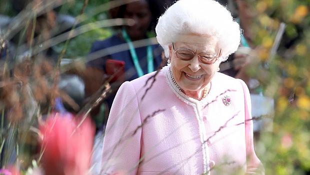 Живот на кралица: Странните привилегии на Елизабет II