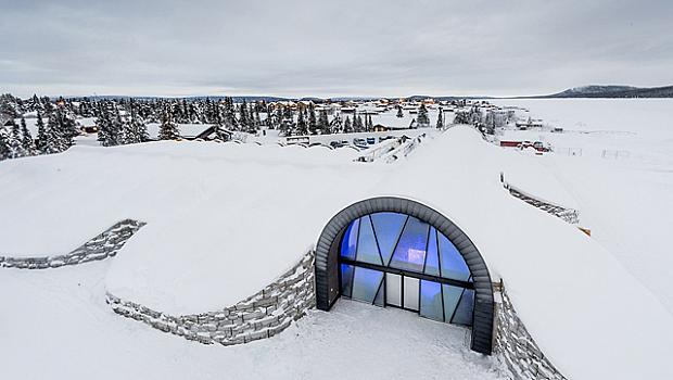 Целогодишен леден хотел Icehotel 365