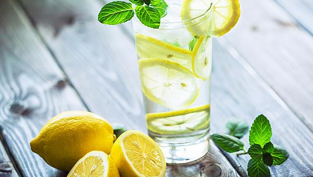 7 доказателства, че вода с лимон е полезно да се пие винаги