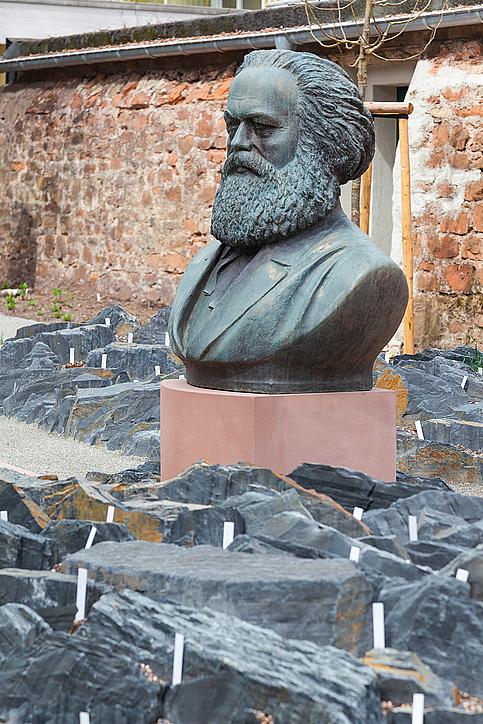 Бюст на Карл Маркс в родния му град Триер