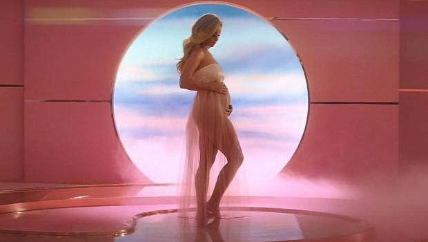 Кейти Пери обяви, че е бременна в новото си видео